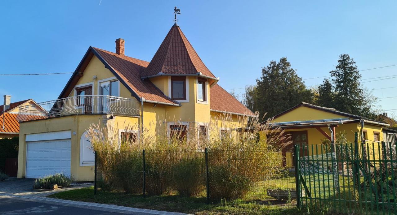 Hajas Familia Kiado Szobak * Balatonmariafurdo