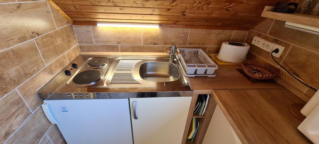 Hajas Familia Kiado Szobak Homestay