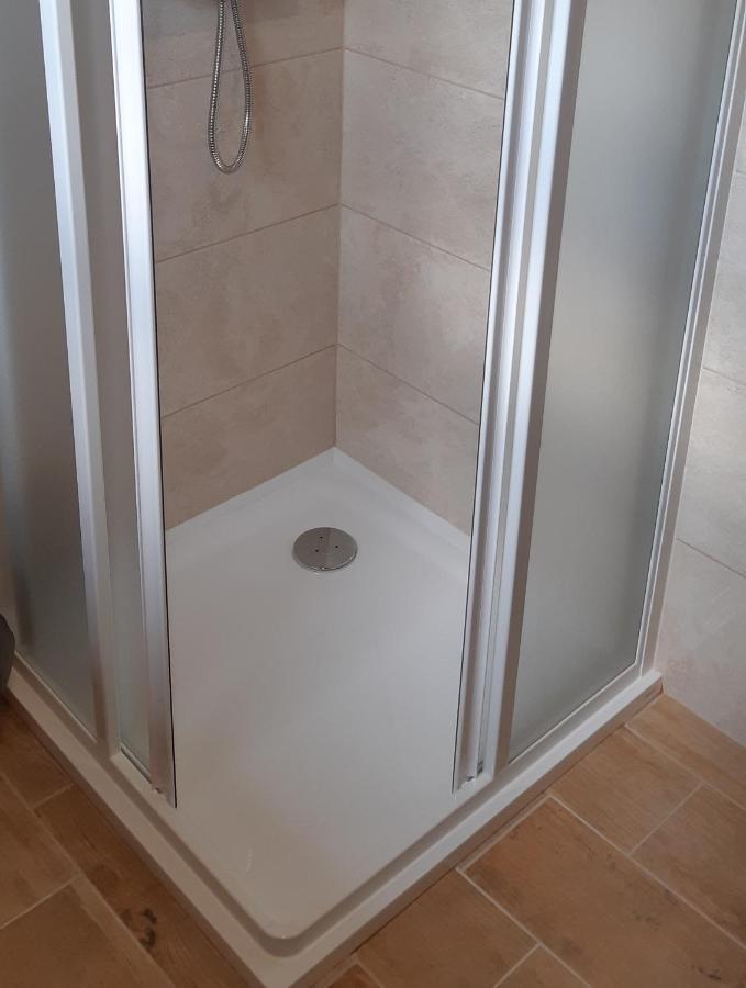 Homestay Hajas Familia Kiado Szobak Balatonmariafurdo